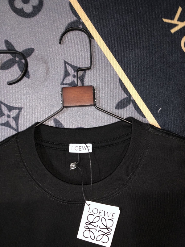 ブランドTシャツ側面デザイン